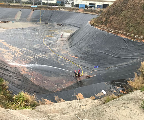 前郭废水池清理